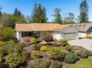 8209 Comox Rd, Blaine, WA 98230