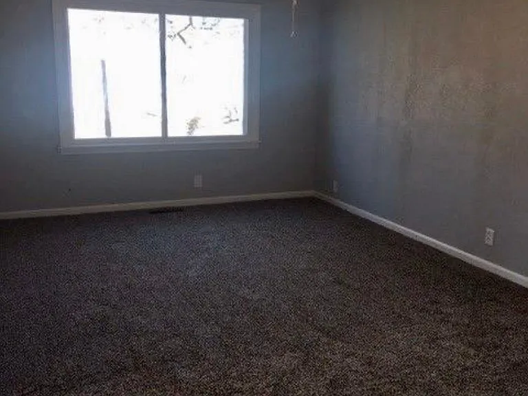 2225 S Grove St — Photo 8