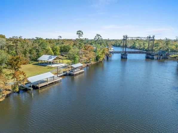 2399 Dennis Ln, Lake Charles, LA 70611