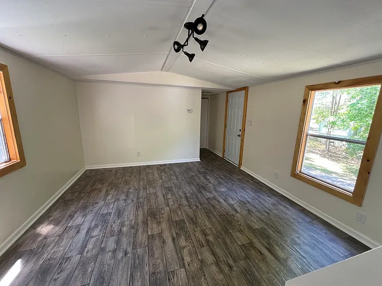 124 Liles Ct #9-106 — Photo 3