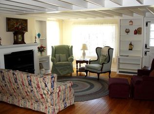 59 Trumbull Dr, Newtown, CT 06470