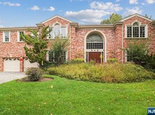 181 Chestnut St, Englewood Cliffs, NJ 07632