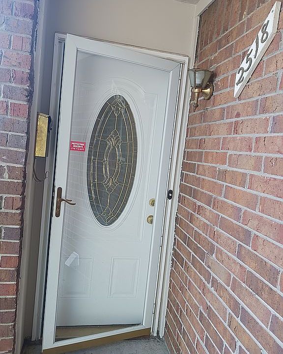 1st image of 2518 Bradford Sq