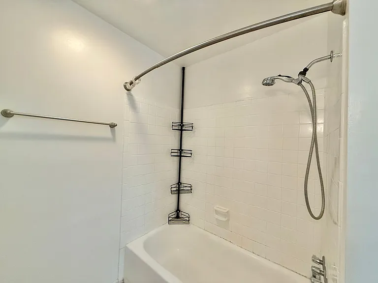 808 Buckle Ct — Photo 19