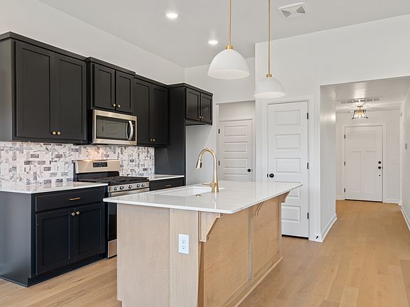 4th image of 409 Nest Dr