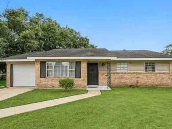 4 Forestwood Ct, Slidell, LA 70458