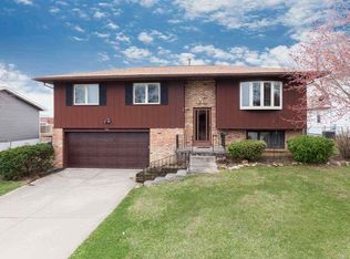 1333 W 41st St, Davenport, IA 52806