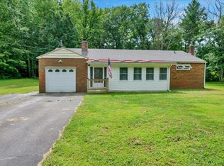 969 Clay Point Rd, Colchester, VT 05446