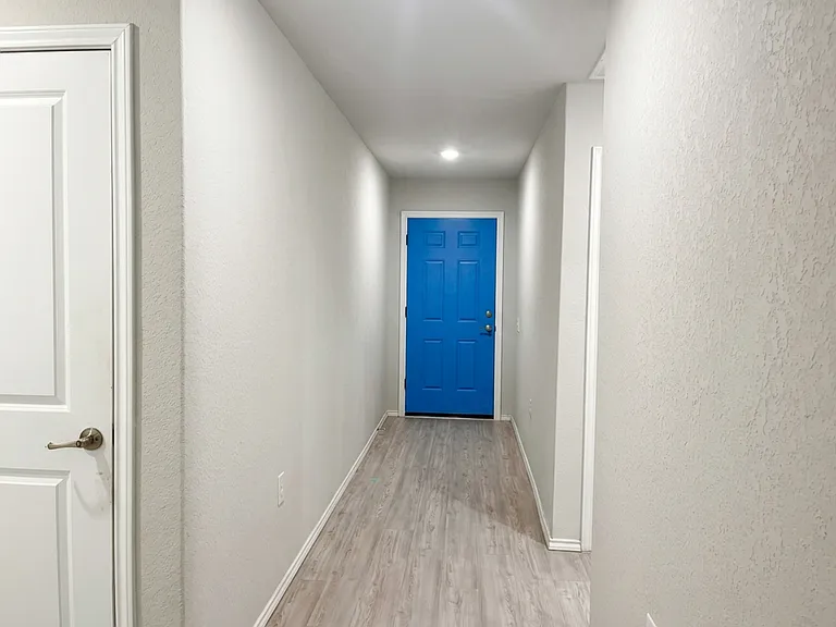 914 Albatross Way — Photo 4