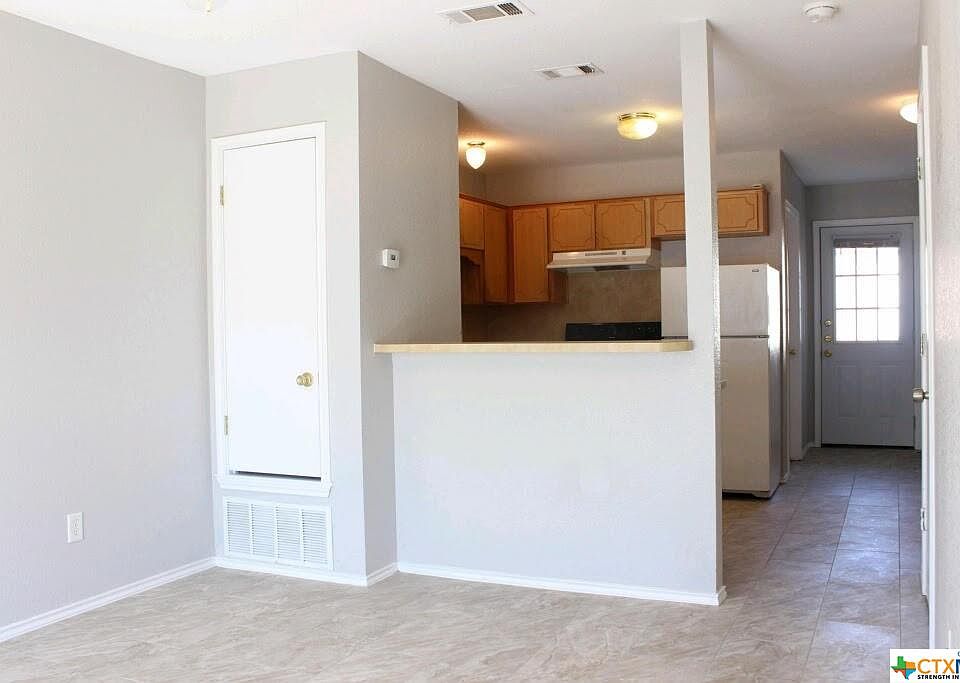 2nd image of 4001 Doraine Ct