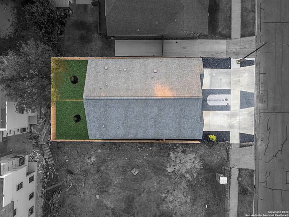 5th image of 724 Indiana St #102