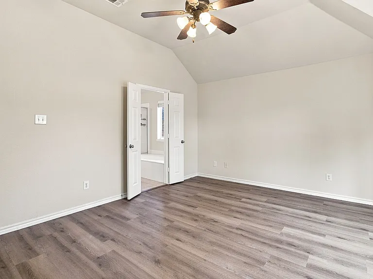 8009 Riverwalk Trl — Photo 3