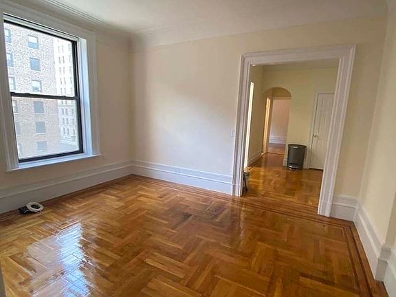 4th image of 401 W End Ave #4DC
