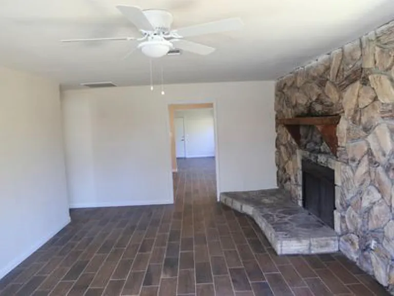 206 Belle Ave — Photo 4