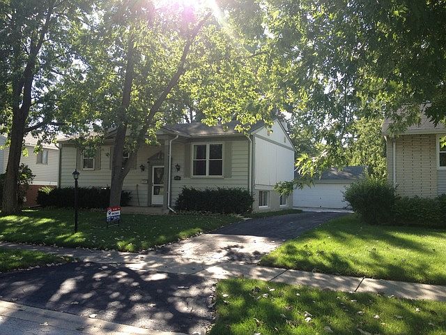 1st image of 26 Spruce Ln