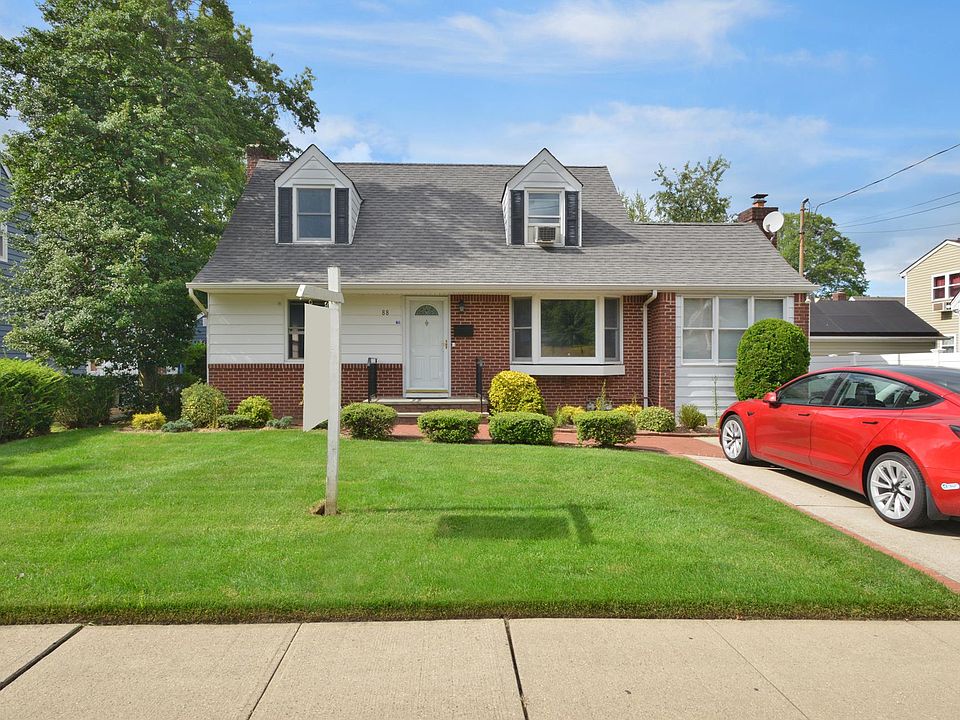 1st image of 88 Netherwood Dr