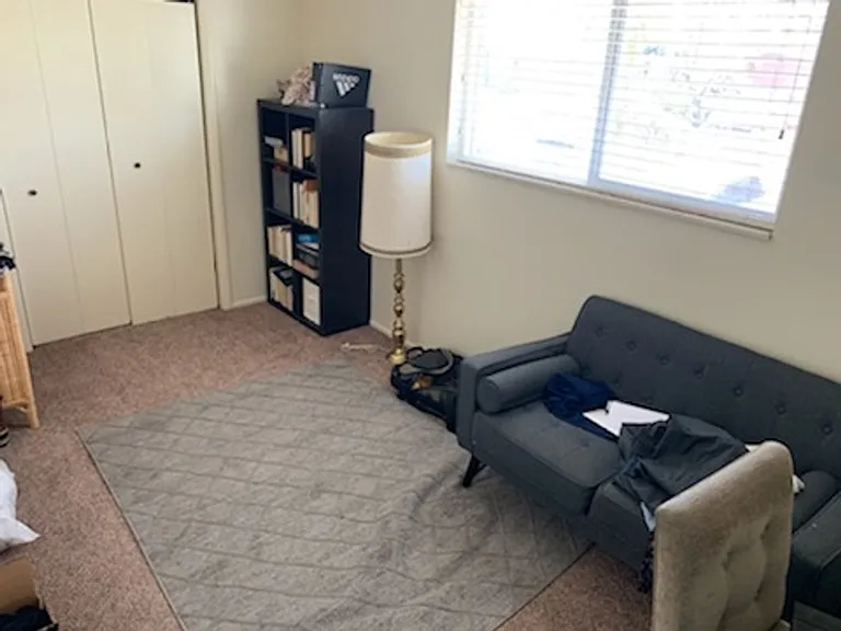 1080 S Virginia Cir — Photo 3