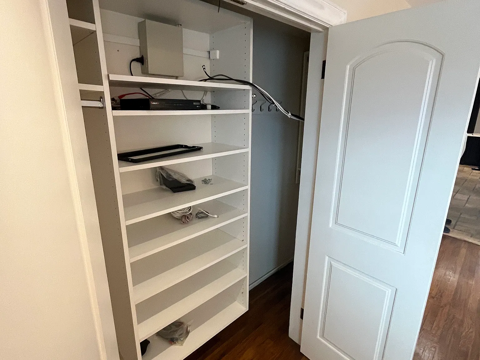 2 bed, 54500 sqft, $3,700 — Photo 4