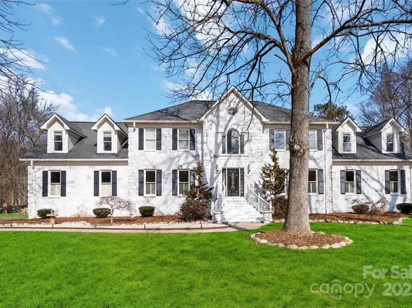 4001 Carmel Acres Dr, Charlotte, NC 28226