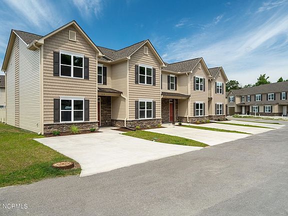2nd image of 317 Glenellen Loop Rd