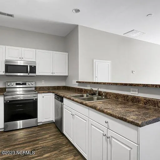 933 Downey Branch Ln — Photo 8
