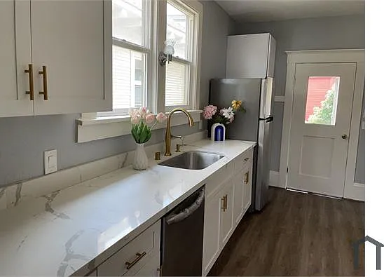 3310 Martin Luther King Jr Way — Photo 1