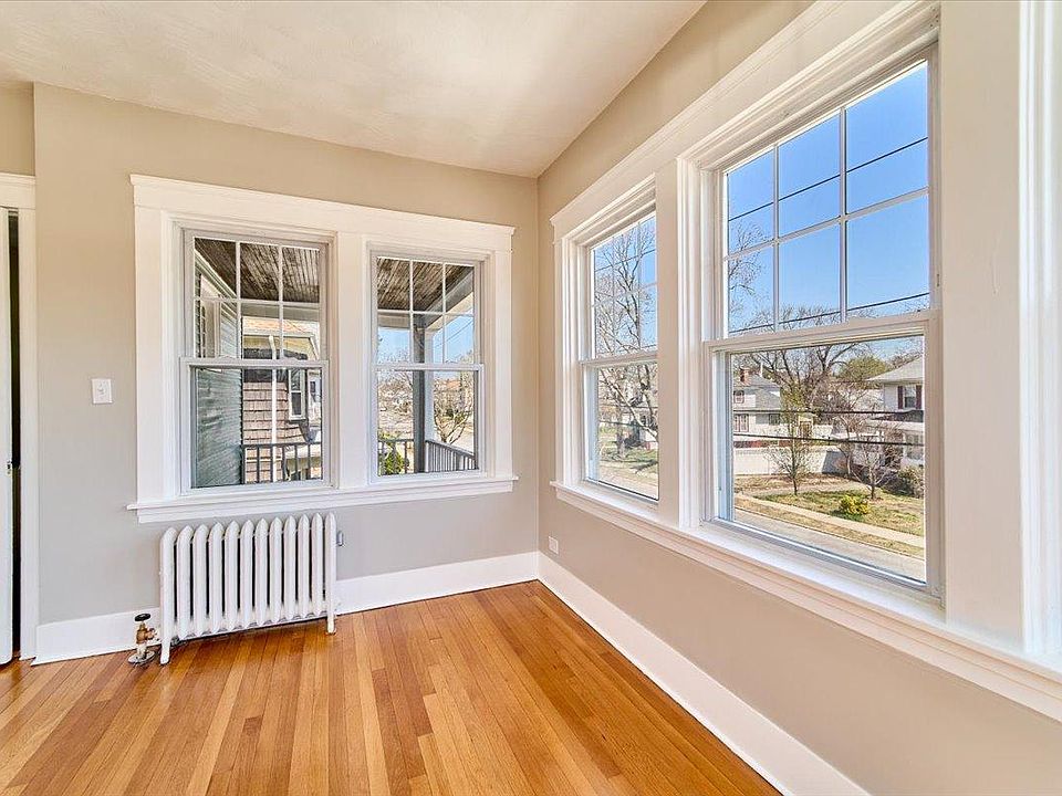 129 Pawtuxet Ave Providence RI Zillow