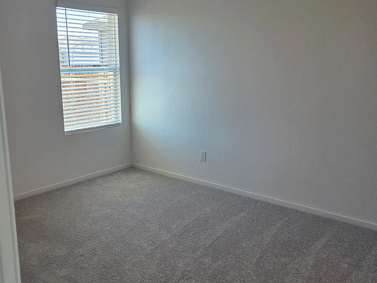 10628 Aqueduct Crk — Photo 7