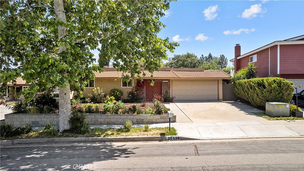 23532 Platina Dr, Santa Clarita, CA 91355