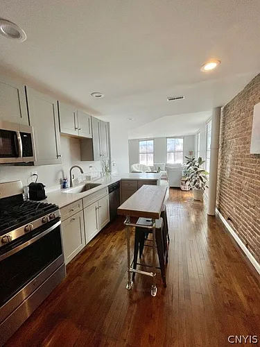 309 S Franklin St Photo 1