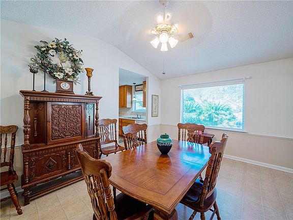 5th image of 123 Hidden Lakes Dr