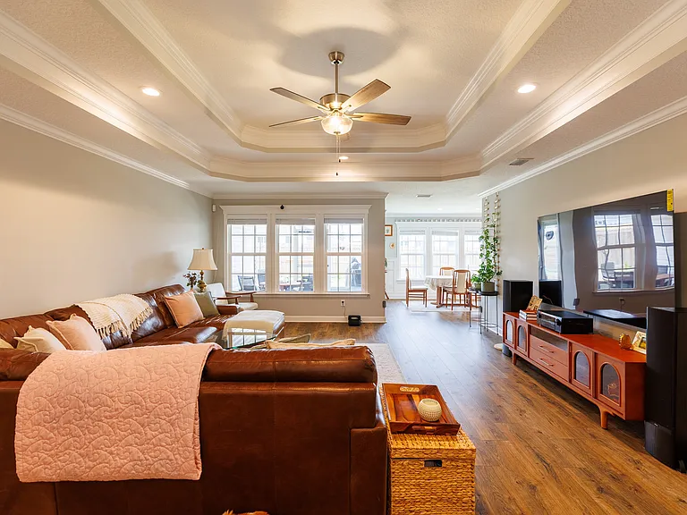 3940 Landings Cir — Photo 4