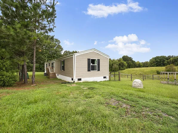 618 W Grumling Rd, Hodges, SC 29653