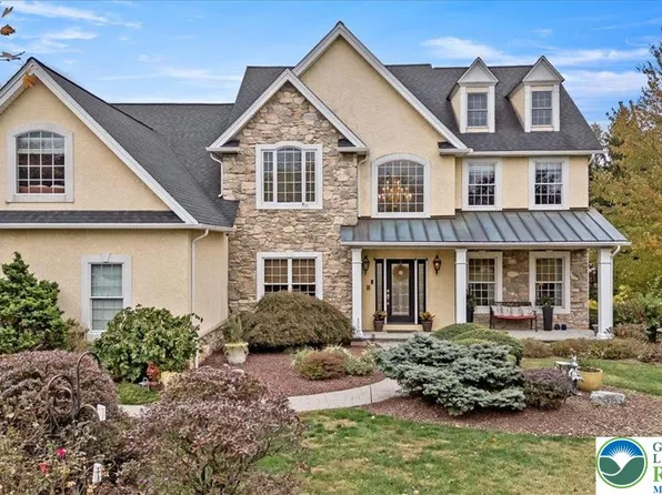 6942 Lehigh Ct, Allentown, PA 18106