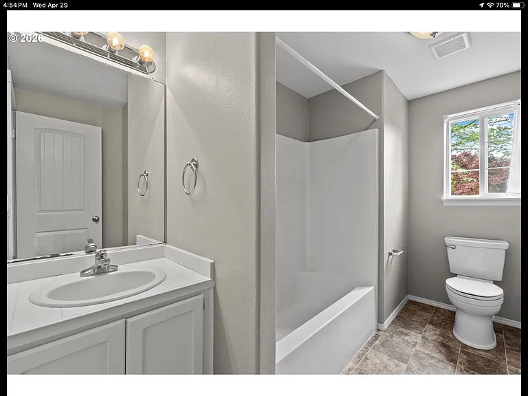 SW 63rd Ave — Photo 23