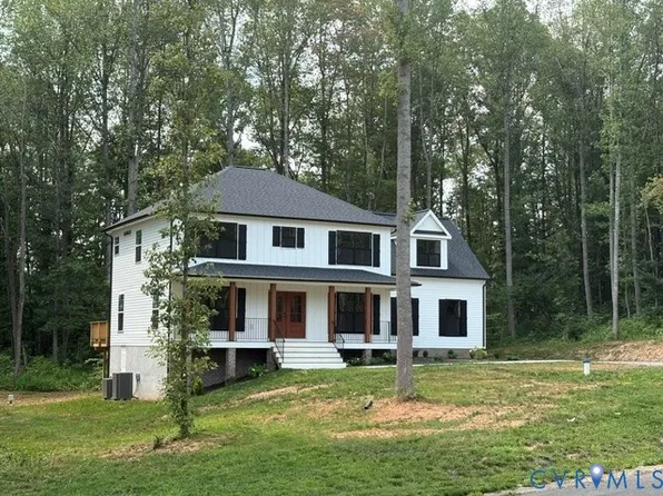 53 Porkchop Ct, Louisa, VA 23093