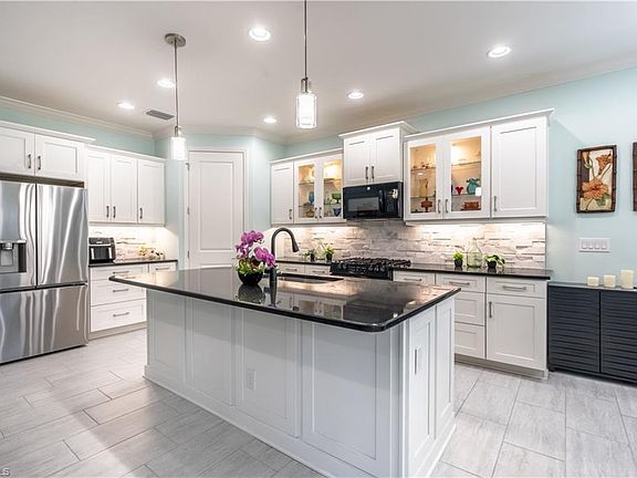 4th image of 7590 Cypress Walk DR