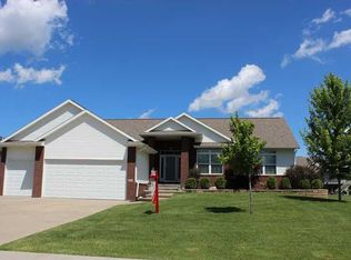 420 Landau St, Robins, IA 52328