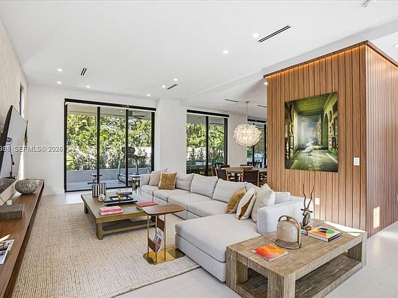 4th image of 4354 Alton Rd