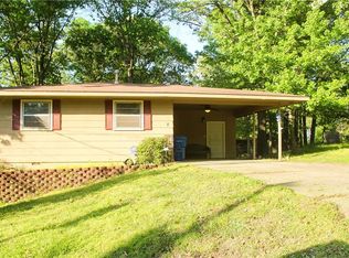 8 Arnold Ln, Bella Vista, AR 72715