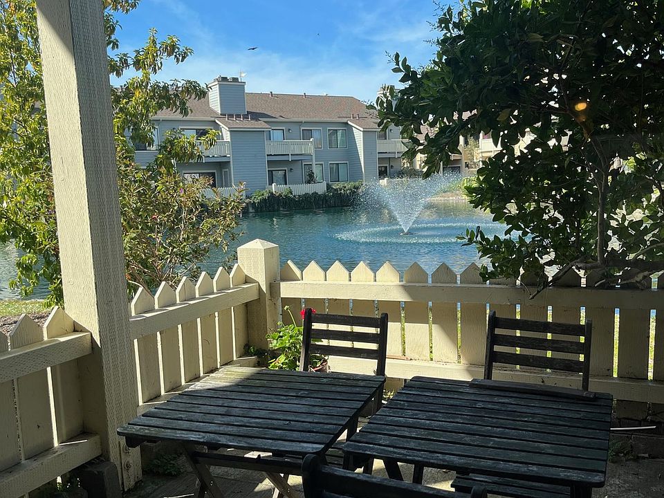 1st image of 95 Shoreline Ct