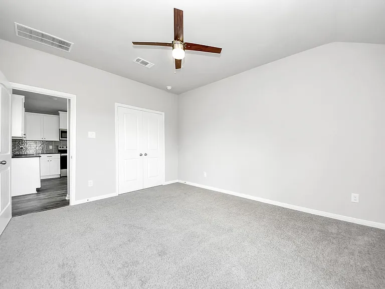 688 Swallow Dr — Photo 37
