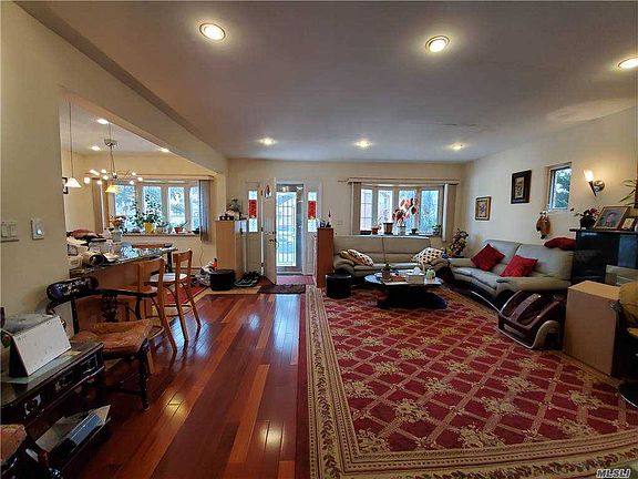 5th image of 58-24 220th St