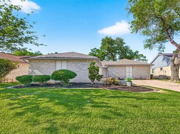 13515 Splintered Oak Dr, Houston, TX 77065