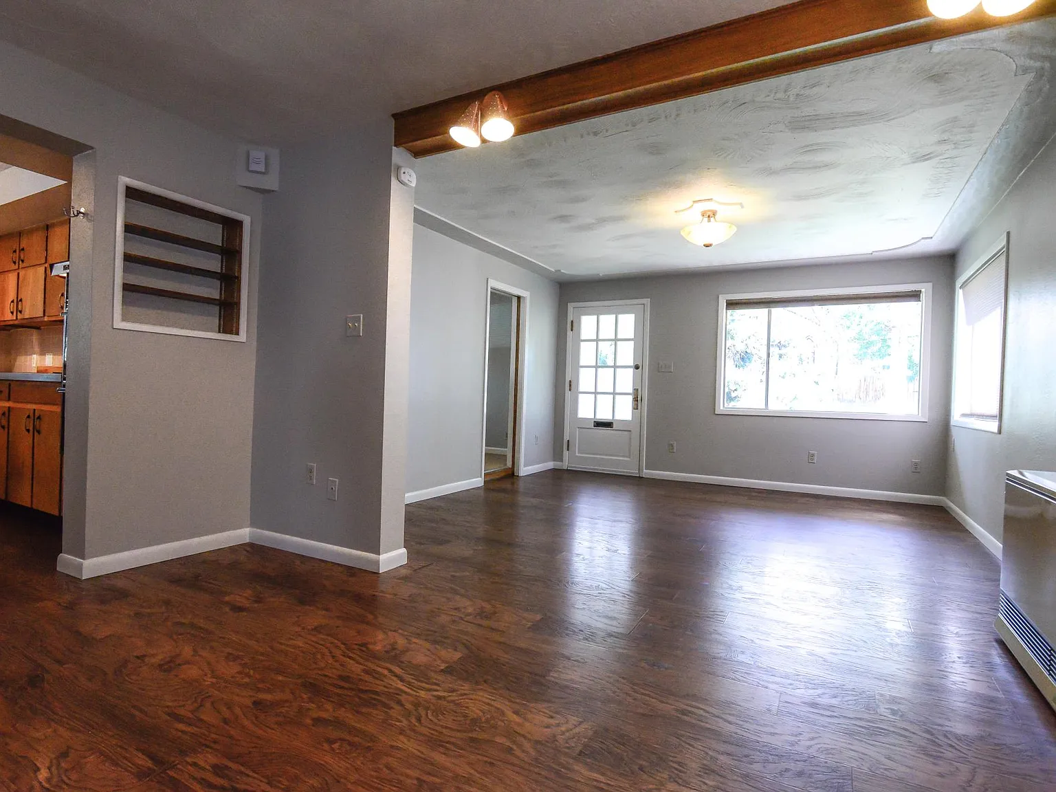 110 W Cannon Street — Photo 2