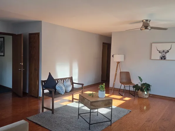 8647 W Catherine Ave #2, Chicago, IL 60656
