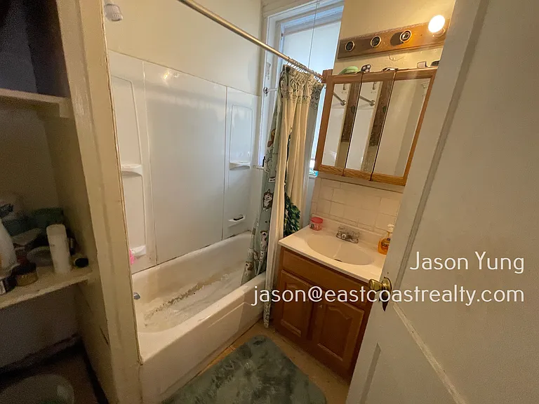 33 Gardner St #17 — Photo 8