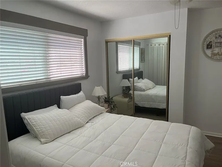 2734 Grove St — Photo 12
