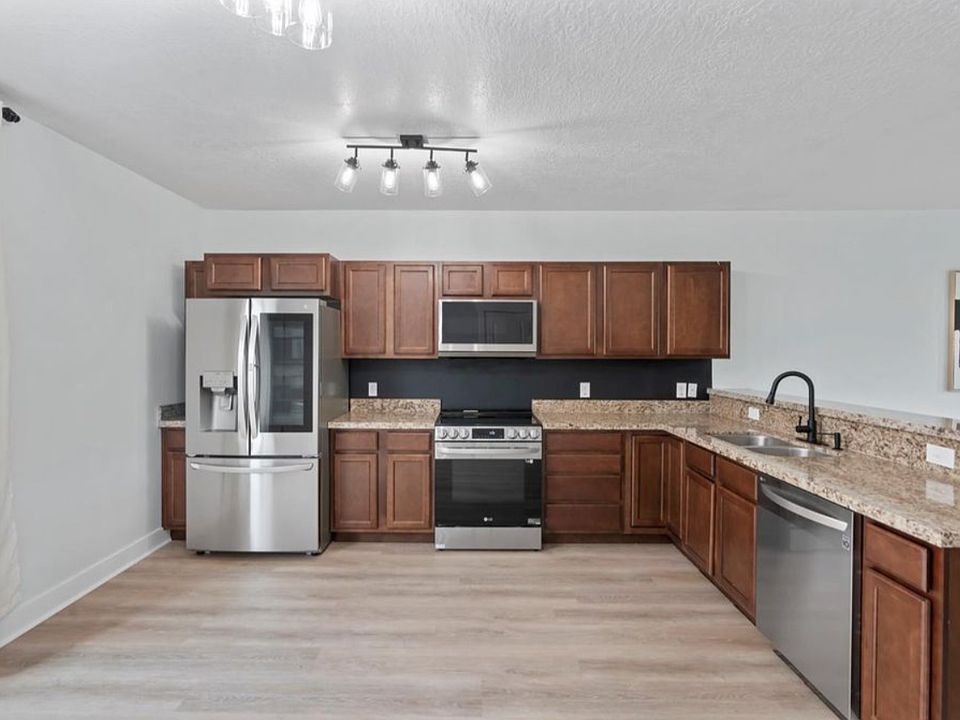 1st image of 3717 S Gowan Ln