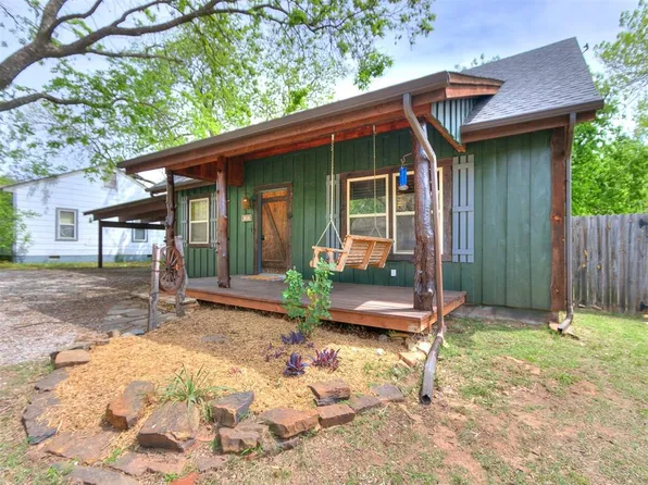 109 S 6th St, Noble, OK 73068